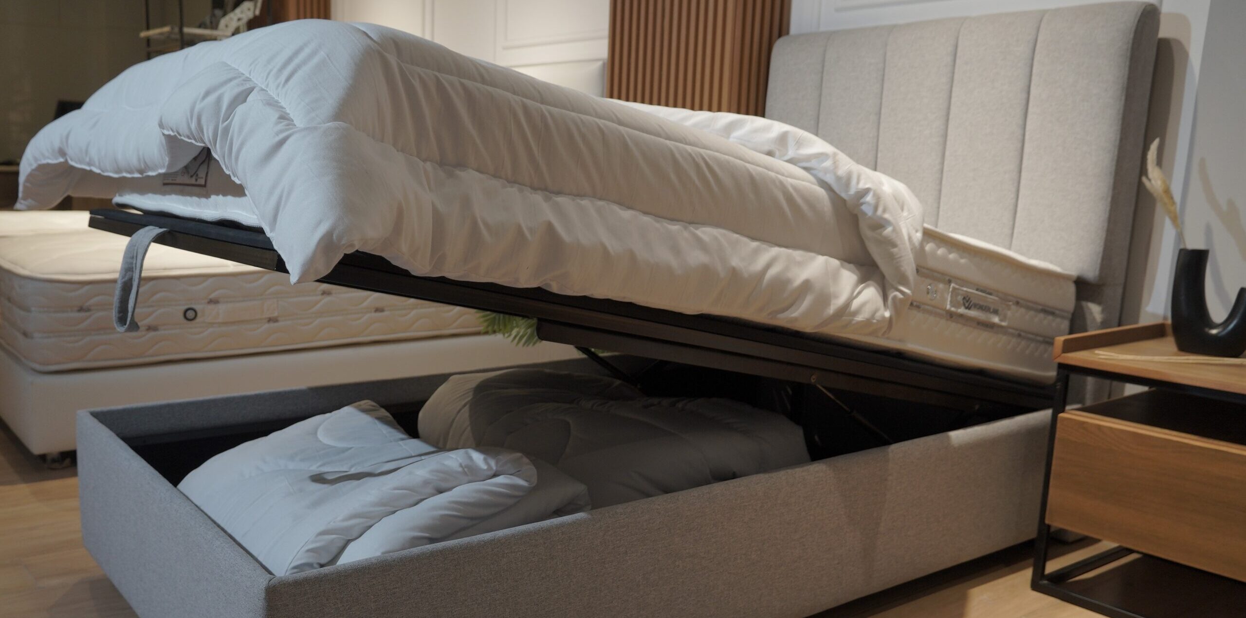 سرير بوحدة تخزين